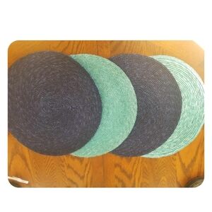 4 Round Placemats